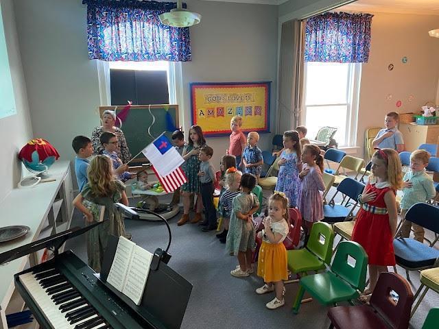 kids singing